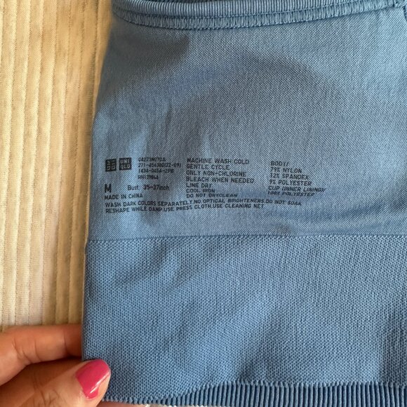 UNIQLO Seamless Half Camisole Bra Top Ribbed Blue Sewn-In Padding Cups Size S - Picture 4 of 5
